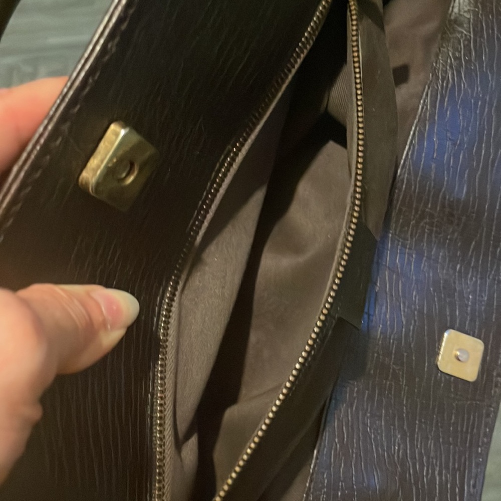 Gucci Bag - Picture 6 of 9